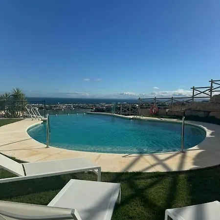 Lovely Two Bedroom With Panoramic Sea Views * אסטפונה