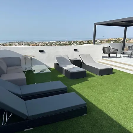 Lovely Two Bedroom With Panoramic Sea Views דירה אסטפונה