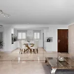 Lovely Two Bedroom With Panoramic Sea Views Estepona