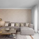 Lovely Two Bedroom With Panoramic Sea Views Apartamento