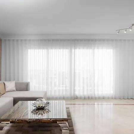 Lovely Two Bedroom With Panoramic Sea Views 埃斯特波纳