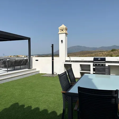 Lejlighed Lovely Two Bedroom With Panoramic Sea Views *