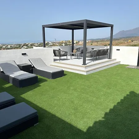 Lejlighed Lovely Two Bedroom With Panoramic Sea Views *