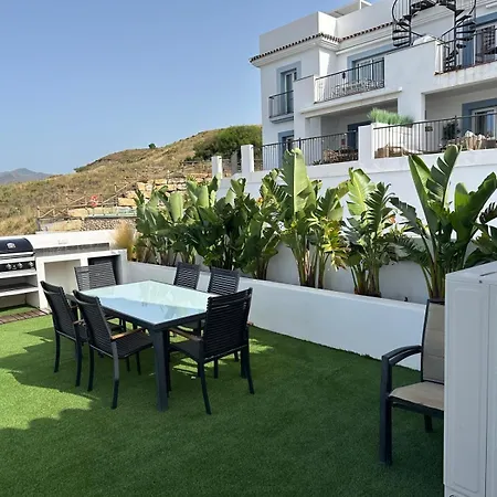 公寓 Lovely Two Bedroom With Panoramic Sea Views 埃斯特波纳