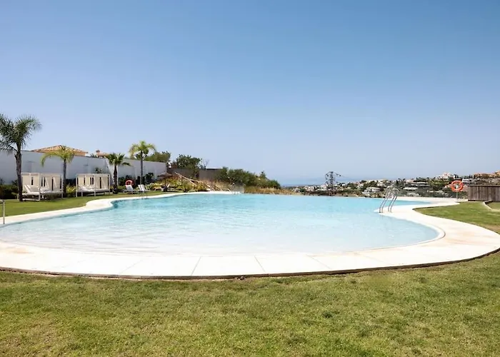 Lovely Two Bedroom With Panoramic Sea Views Appartement Estepona