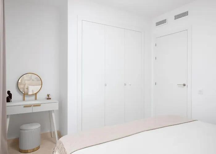 Lovely Two Bedroom With Panoramic Sea Views Appartement Estepona