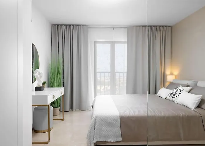 Appartement Lovely Two Bedroom With Panoramic Sea Views Estepona