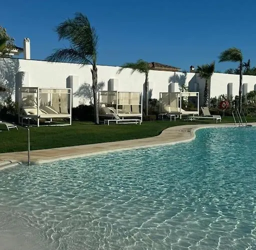 Lovely Two Bedroom With Panoramic Sea Views Appartement