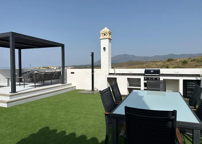 Appartement Lovely Two Bedroom With Panoramic Sea Views *