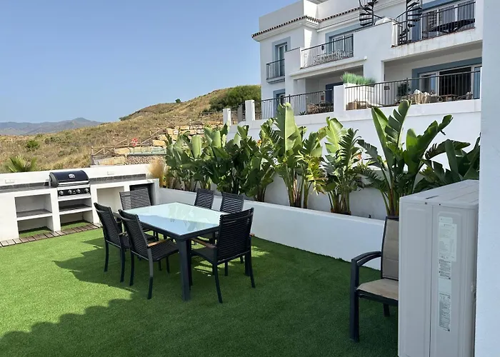 Apartment Lovely Two Bedroom With Panoramic Sea Views Estepona