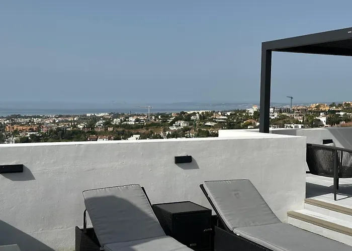 Lovely Two Bedroom With Panoramic Sea Views Estepona