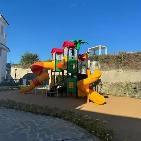 Apartment Lovely Two Bedroom With Panoramic Sea Views