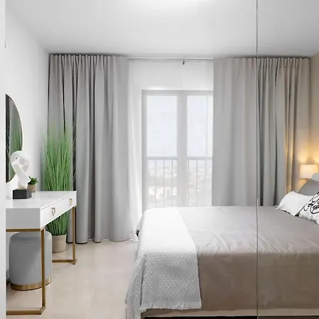 Apartment Lovely Two Bedroom With Panoramic Sea Views Estepona