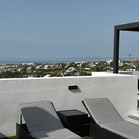 Lovely Two Bedroom With Panoramic Sea Views Estepona