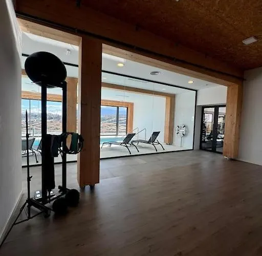 Lovely Two Bedroom With Panoramic Sea Views Estepona